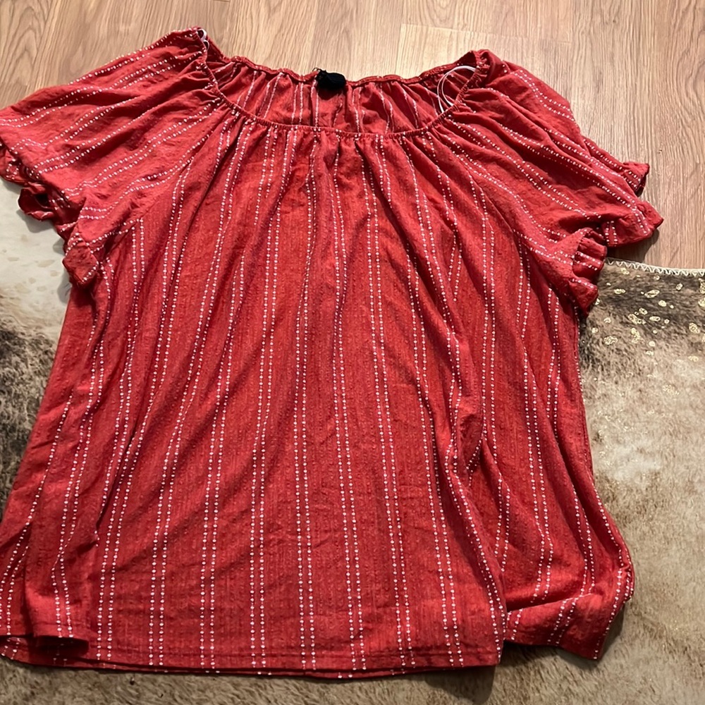 Short sleeve top